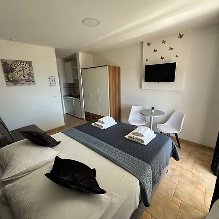Guest house Simovic Baska Voda